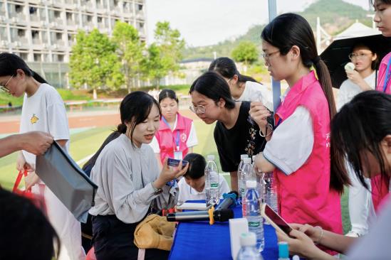 【民法典宣传月】“典”亮成长路 守护向未来|这场民法典宣传月...